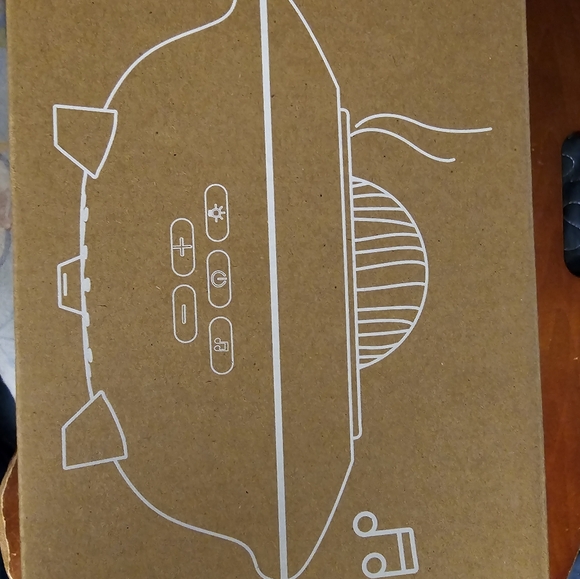 Aurora projection light with music/white noise..also an ultrasonic aroma defuser - Picture 3 of 8